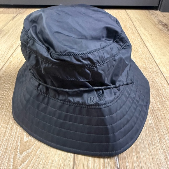 Lululemon Patch Logo Black Bucket Hat M/L - Picture 4 of 8